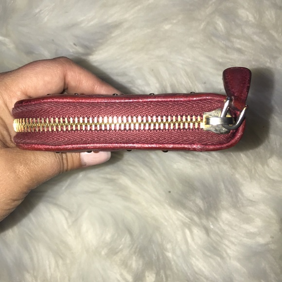 AUTHENTIC PRADE LONG GOLD TONED ZIP WALLET - Picture 5 of 15